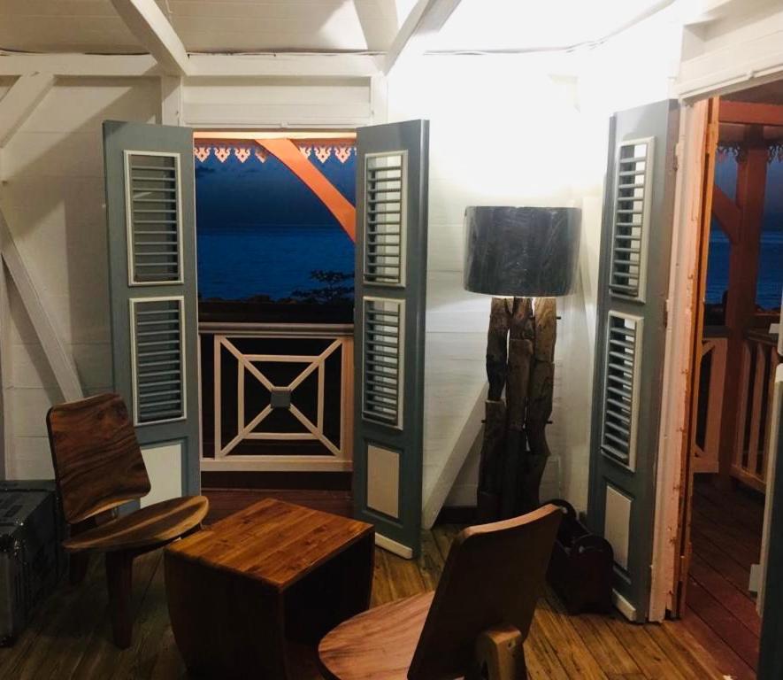 Habitation Baliache - Maison Creole Avec Jardin Privatif, Plage A 200M Deshaies Eksteriør billede